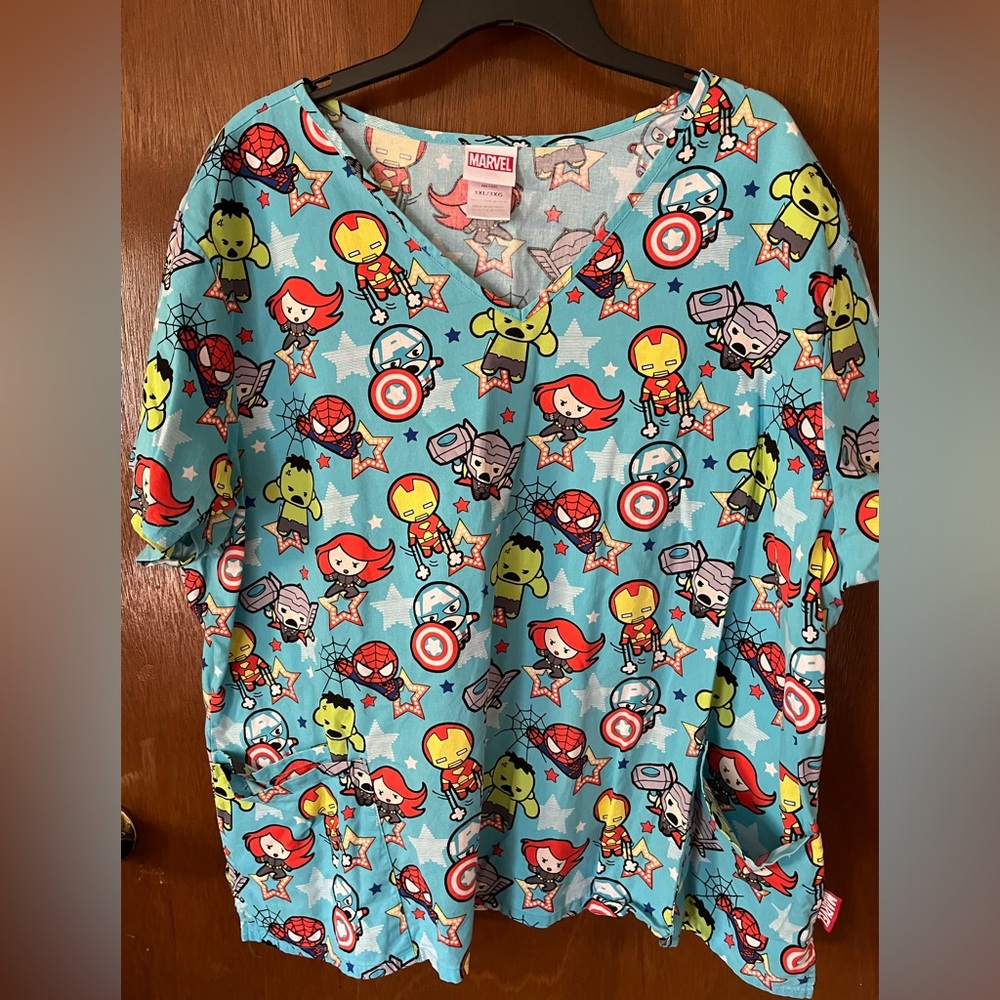Marvel size 3X scrub top